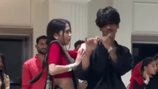 Duo’s Dance On Aamir Khan’s Radha Kaise Na Jale Song Turns Blockbuster As Internet Is In Love With Smooth Moves | Viral Video